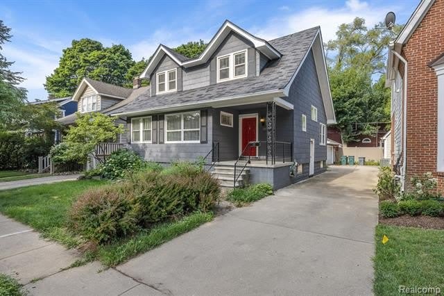 1026 FLOYD Street – photo 1