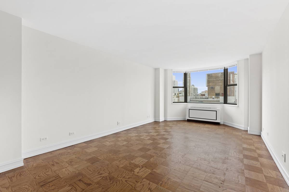 400 East 71St Street – photo 1