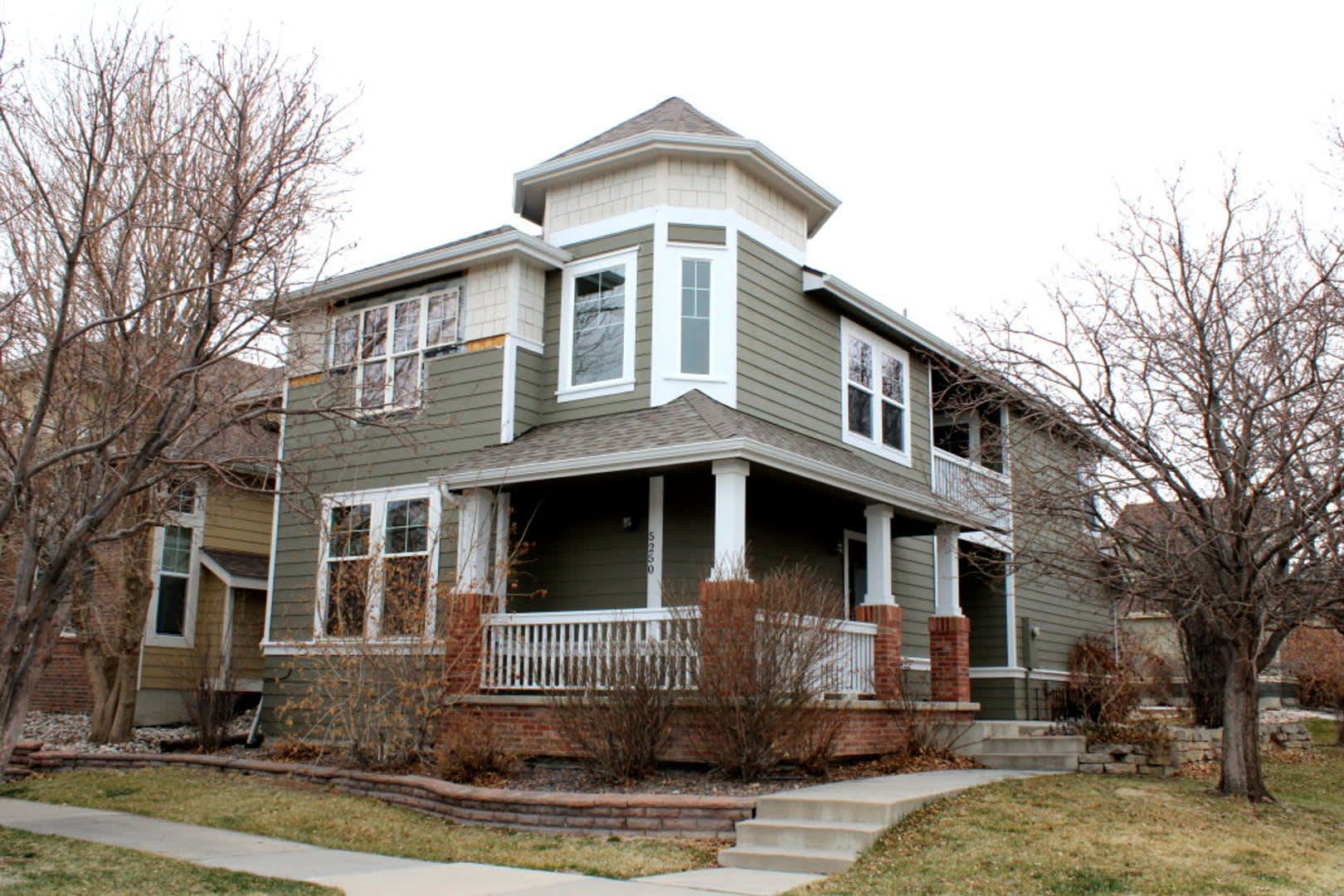 Room To Live Work Relax Spacious 3 Bedroom Home – photo 1 of 270