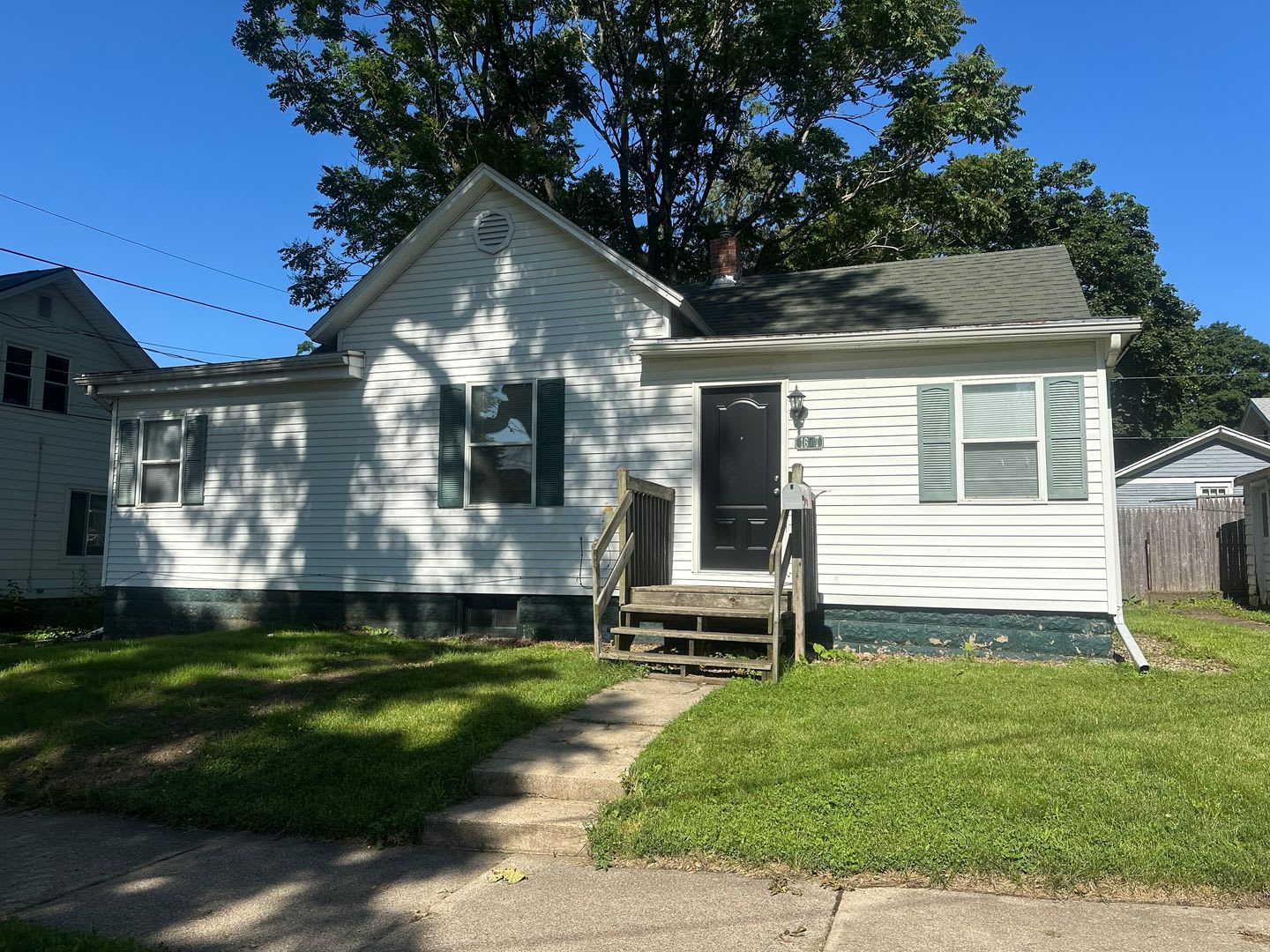 3-Bedroom Home near Downtown Bloomington! – photo 1