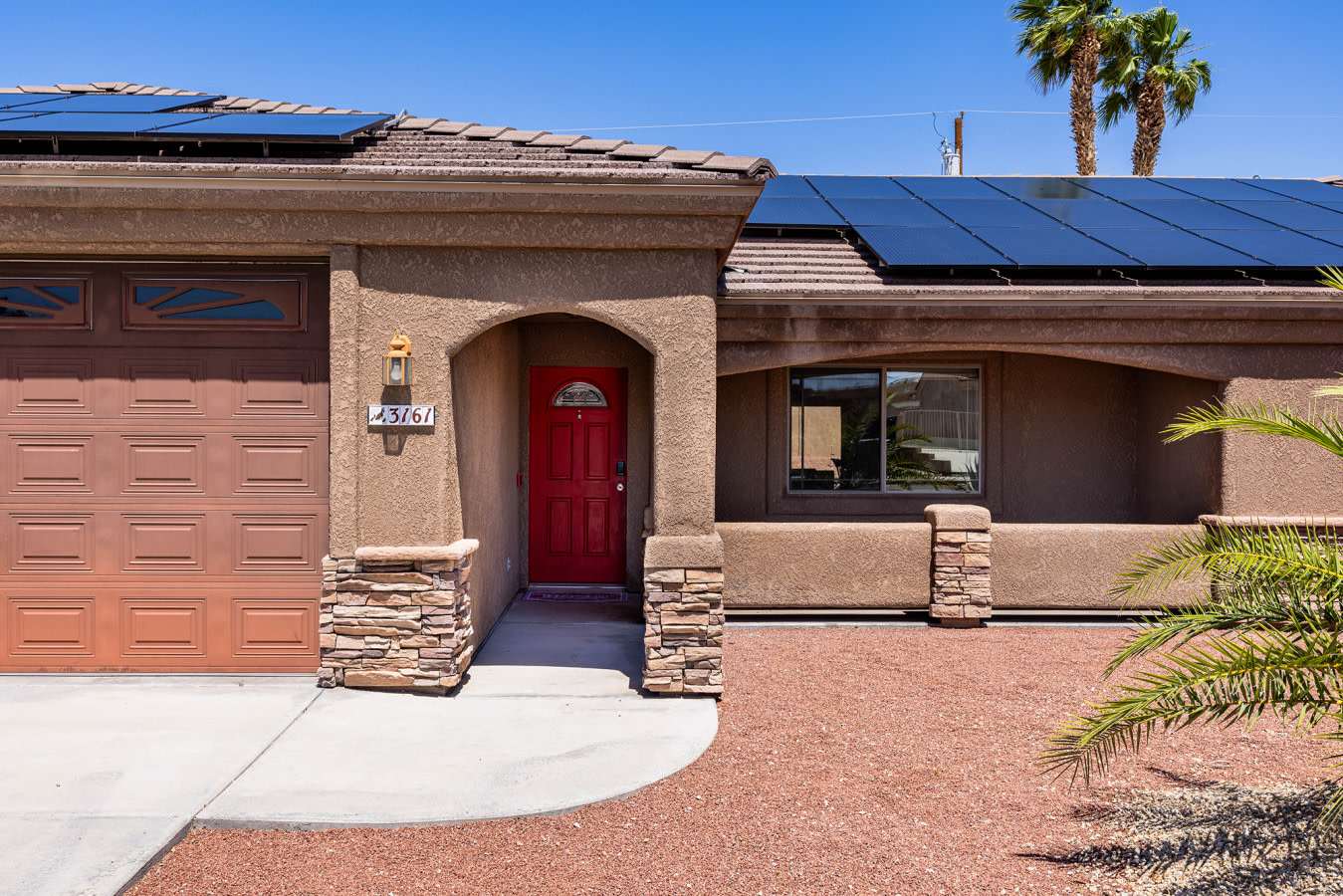 3161 Newport Dr – photo 1