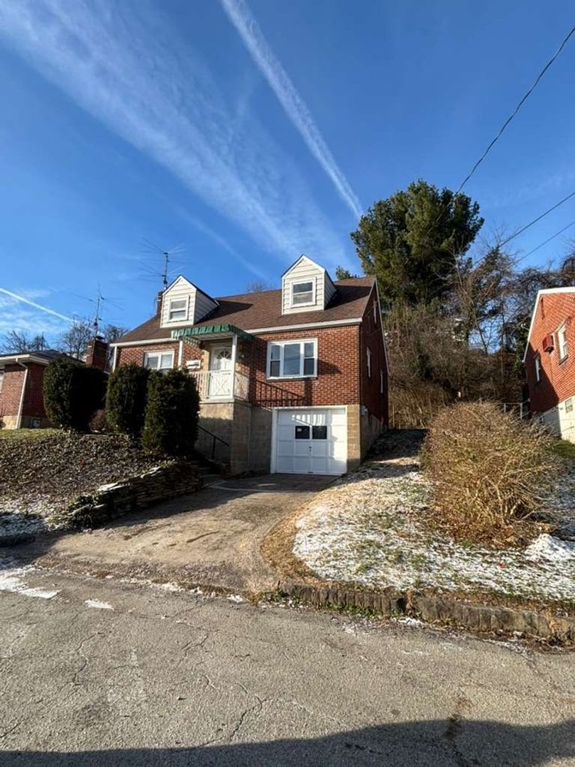 Charming 3BR House in Monessen – photo 1 of 15