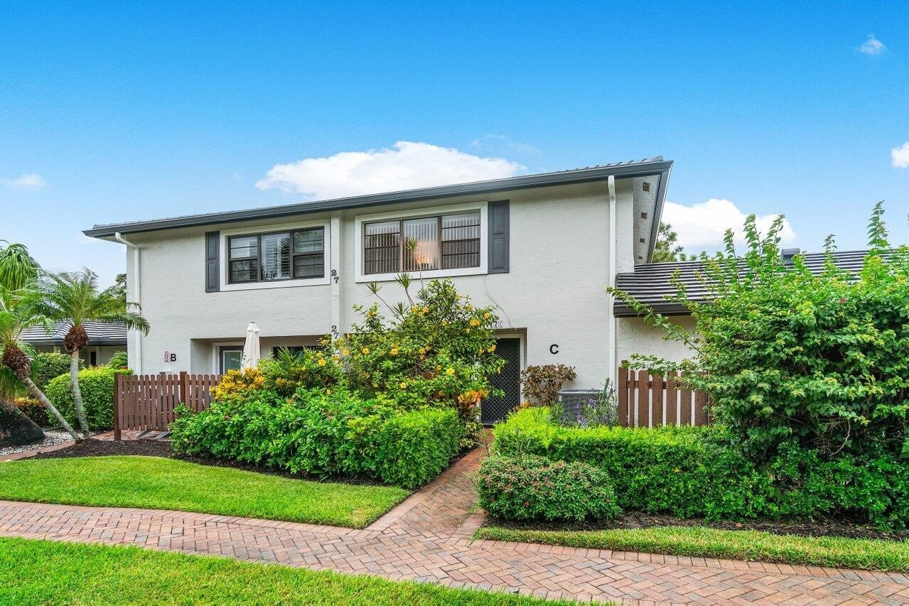 27 Southport Lane – photo 1