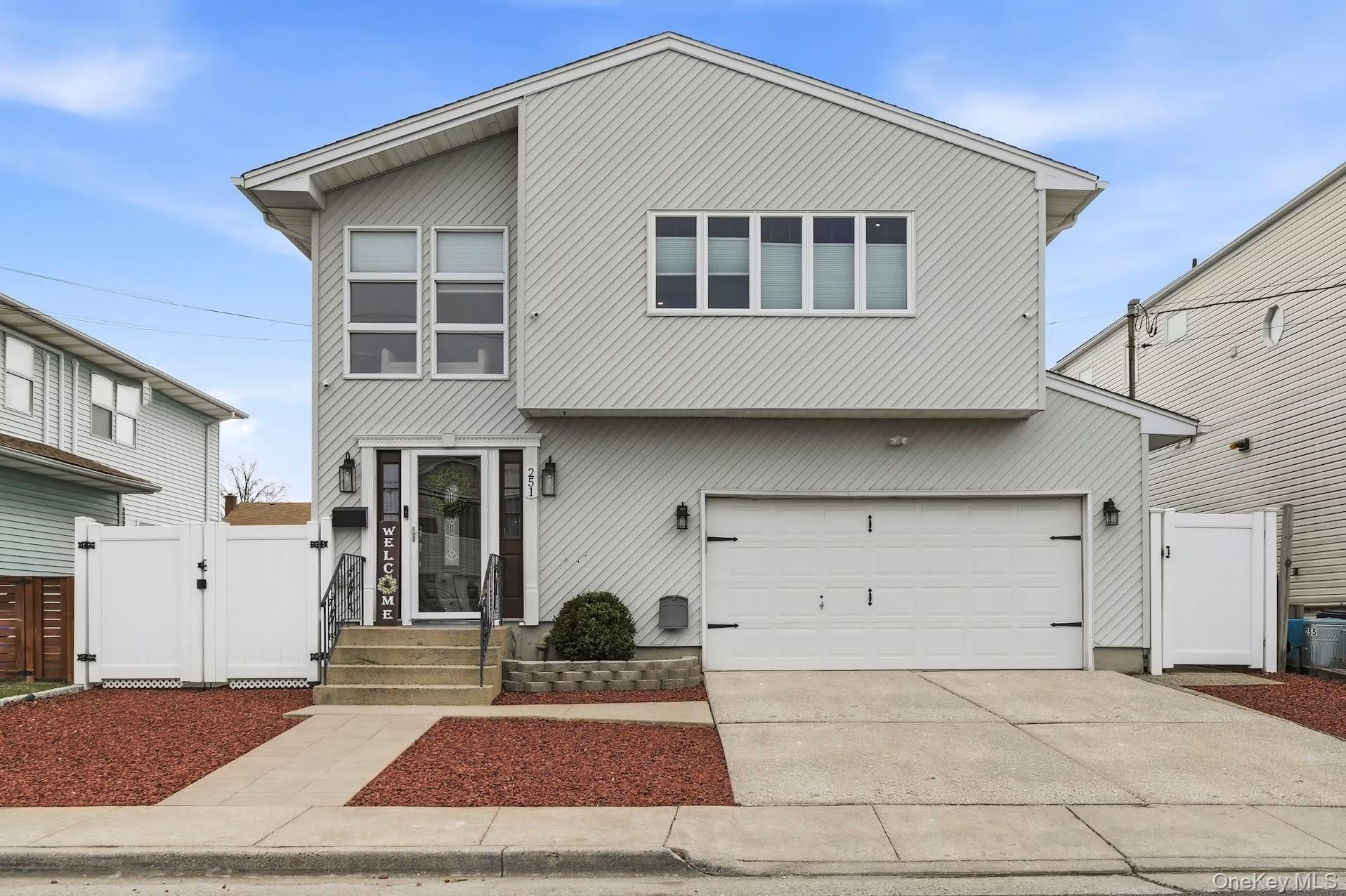 251 Arthur Street – photo 1 of 26