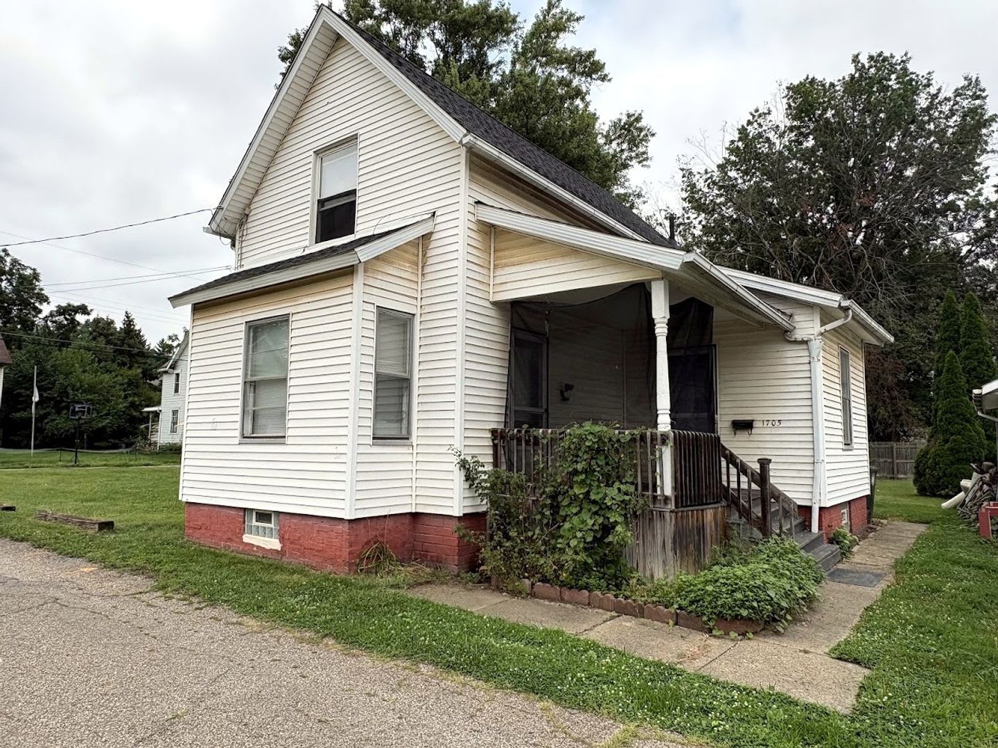 Two bedroom one bathroom home for rent – photo 1