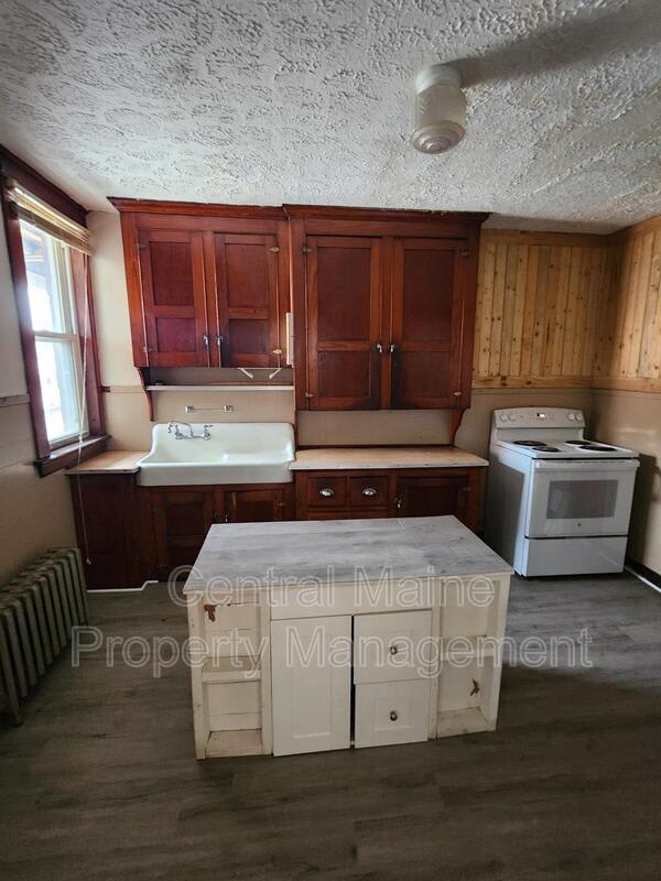 76 Ash Street – photo 1 of 7