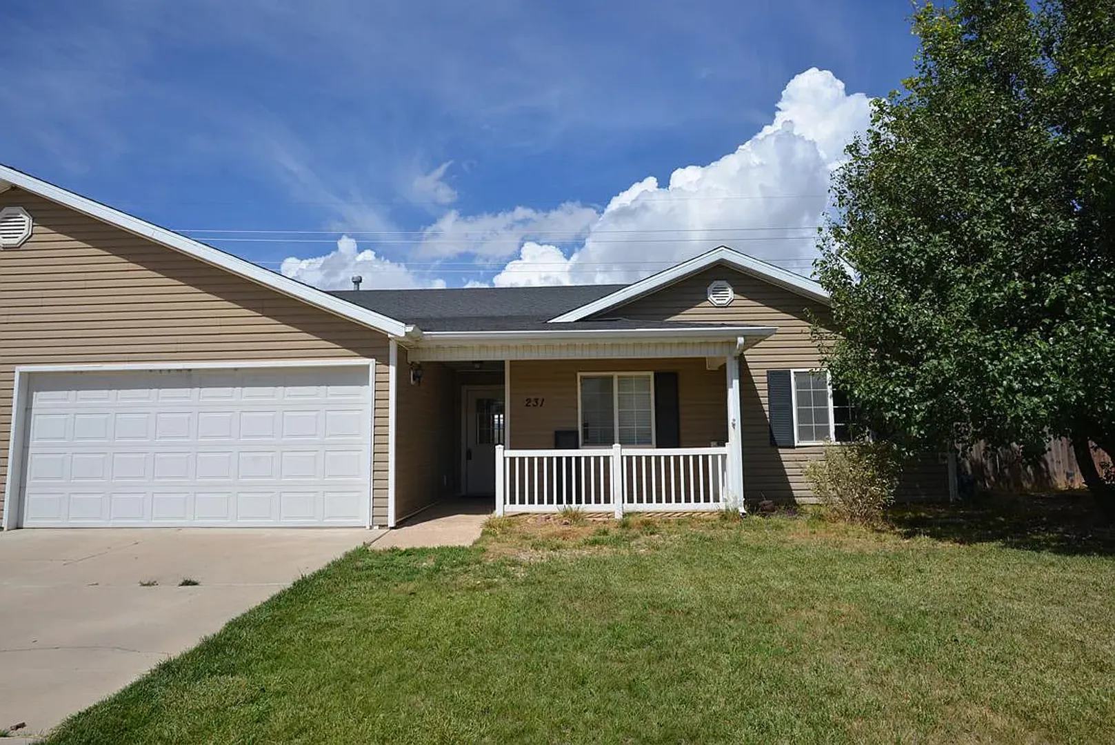 Single level Twinhome! – photo 1