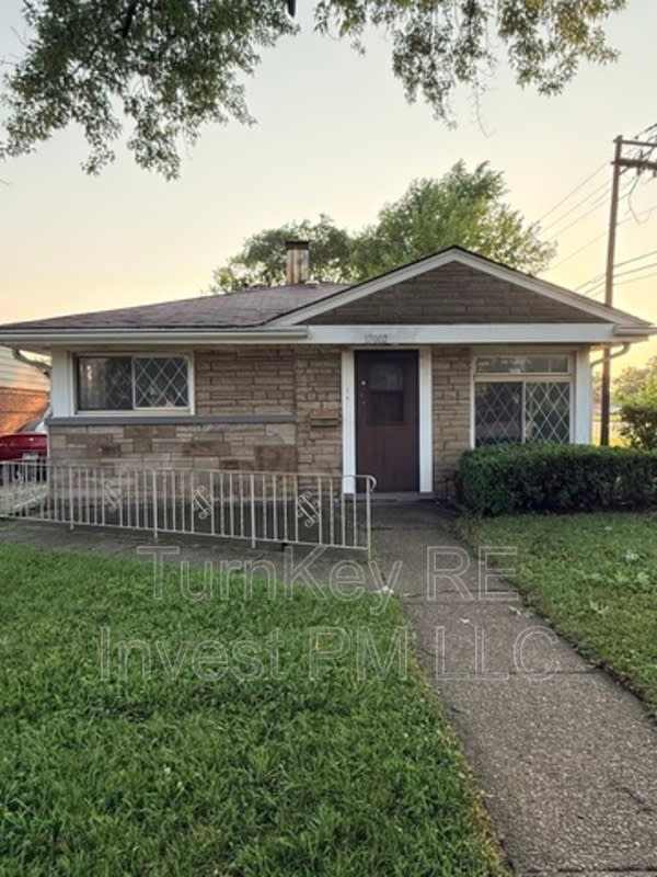 17002 Greenbay Avenue – photo 1 of 13