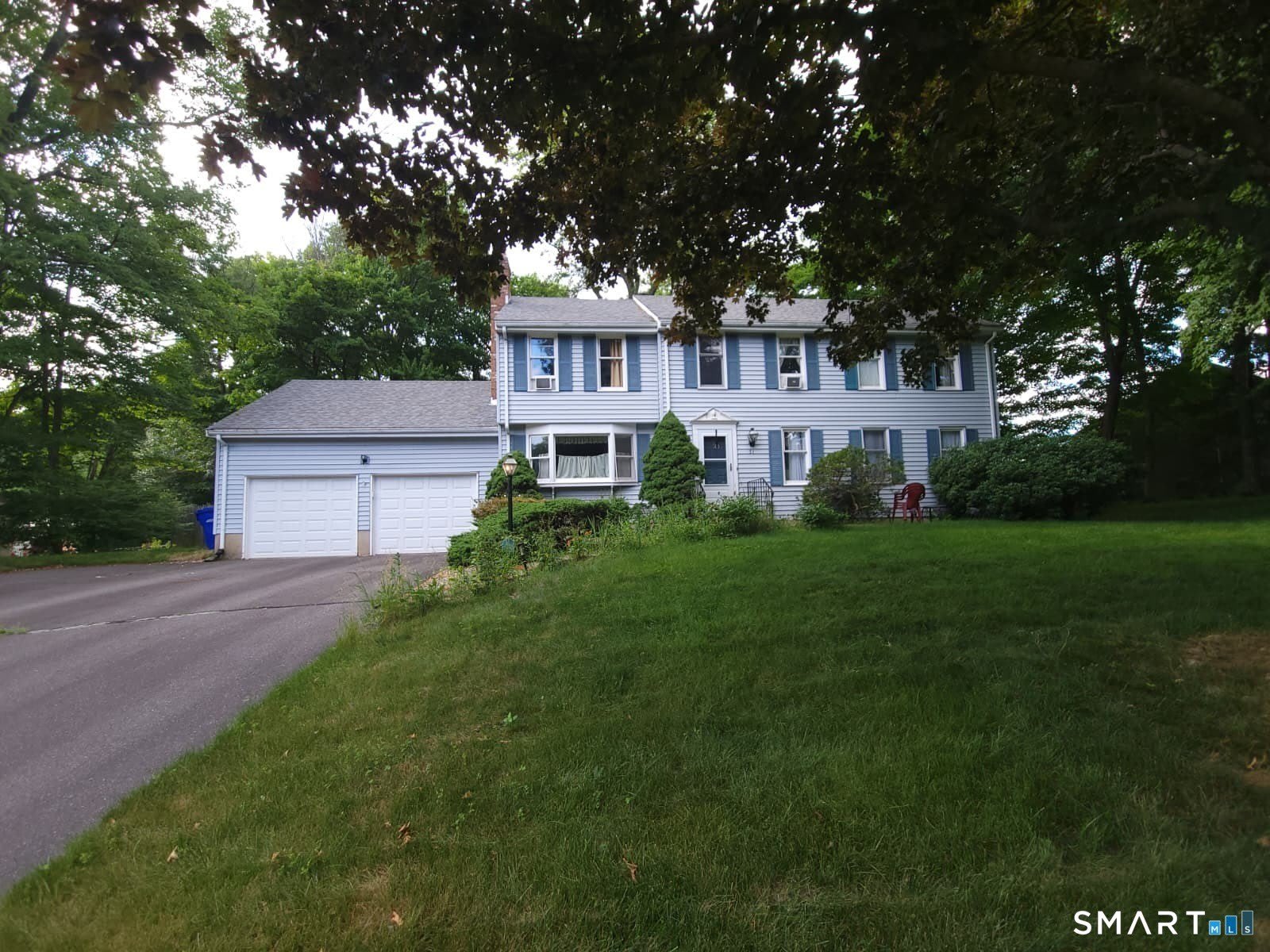 51 Riverside Drive – photo 1 of 21