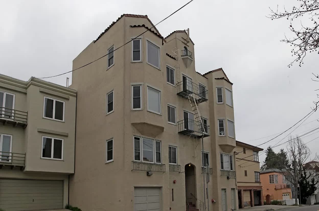 2624 8th Ave – photo 1
