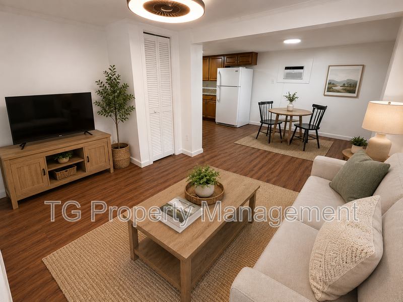 111 Cedar St – photo 1 of 17