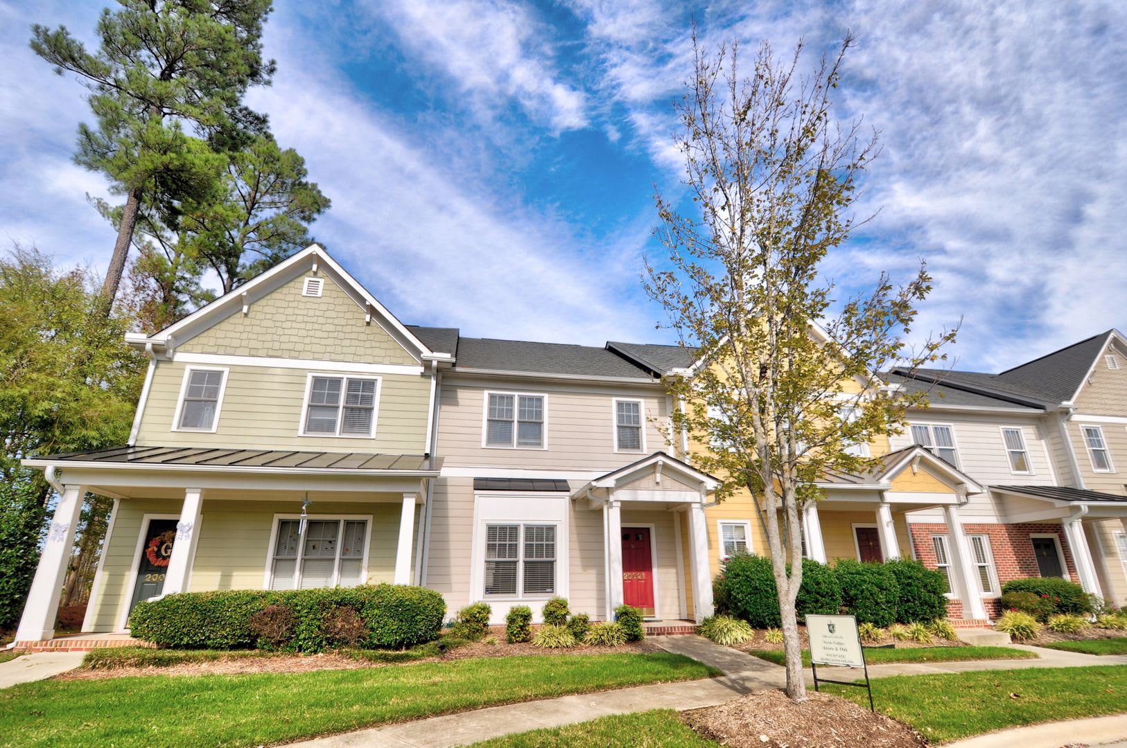 Light, Bright Governor's Village Townhome – photo 1 of 26