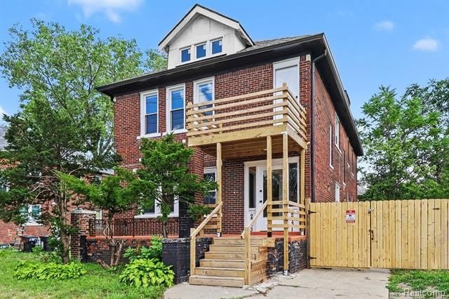 2733 Elmhurst Street – photo 1