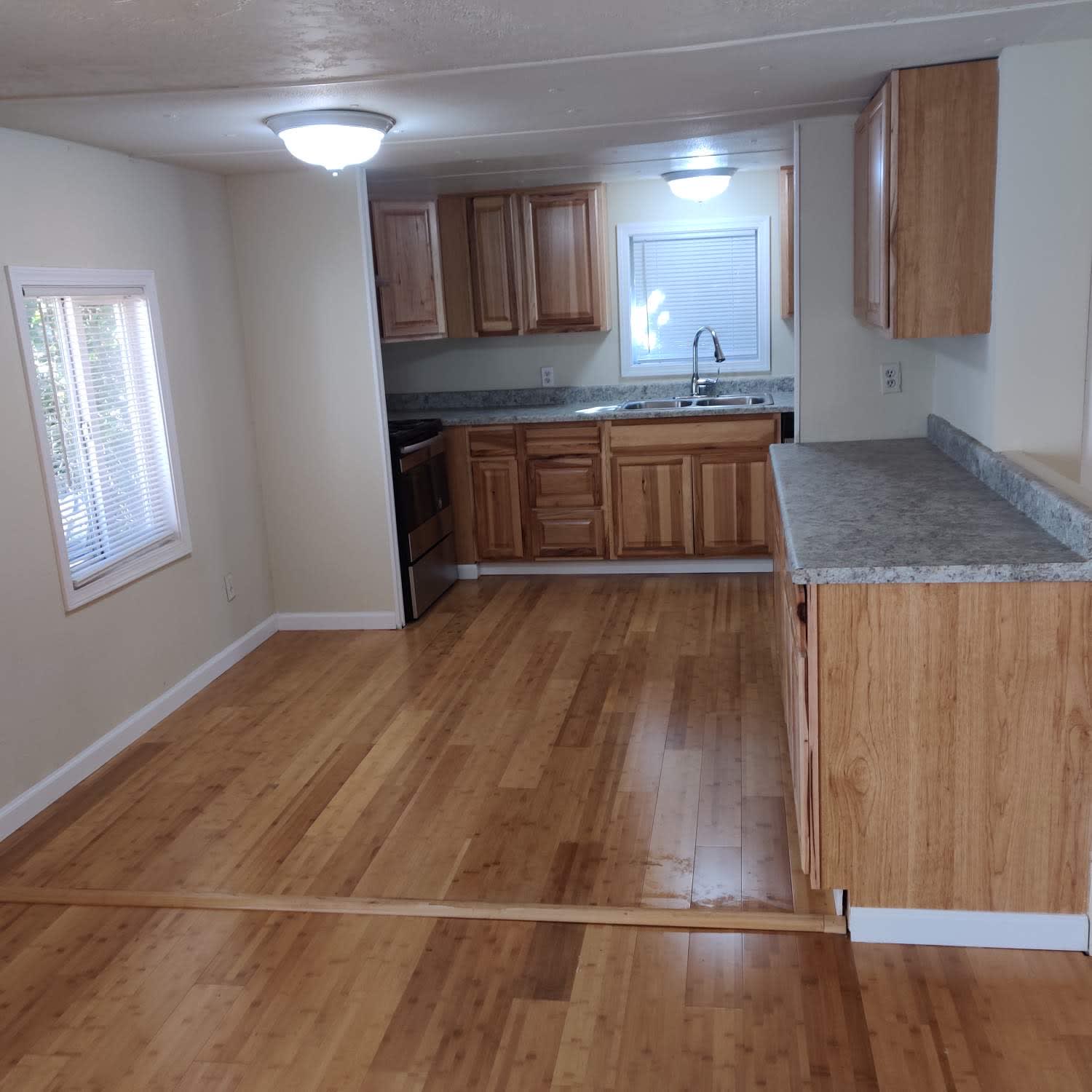 889 N Sundown Dr – photo 1 of 11