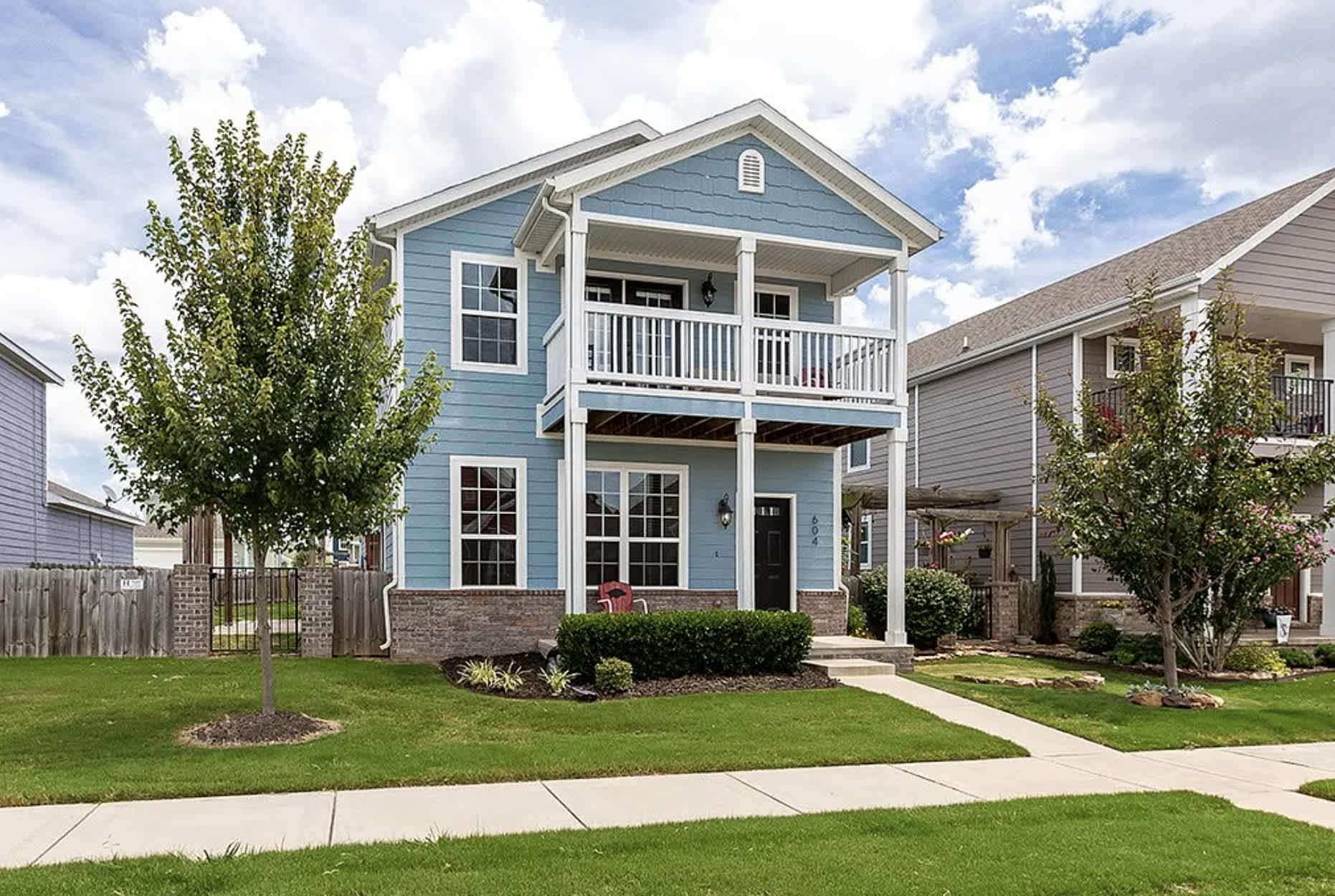 604 North Longfellow Lane – photo 1
