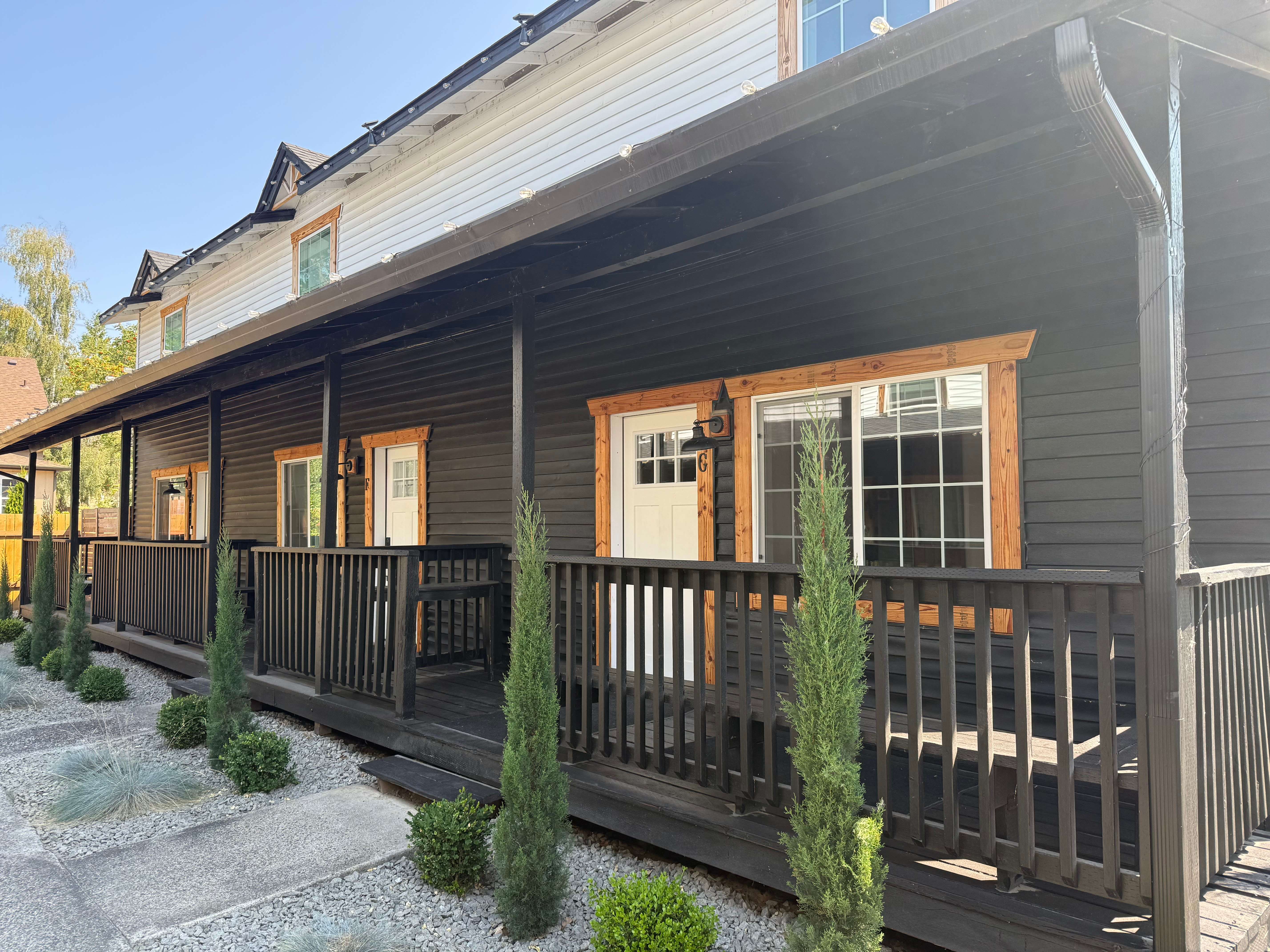 1735 Southeast 7th Avenue – photo 1