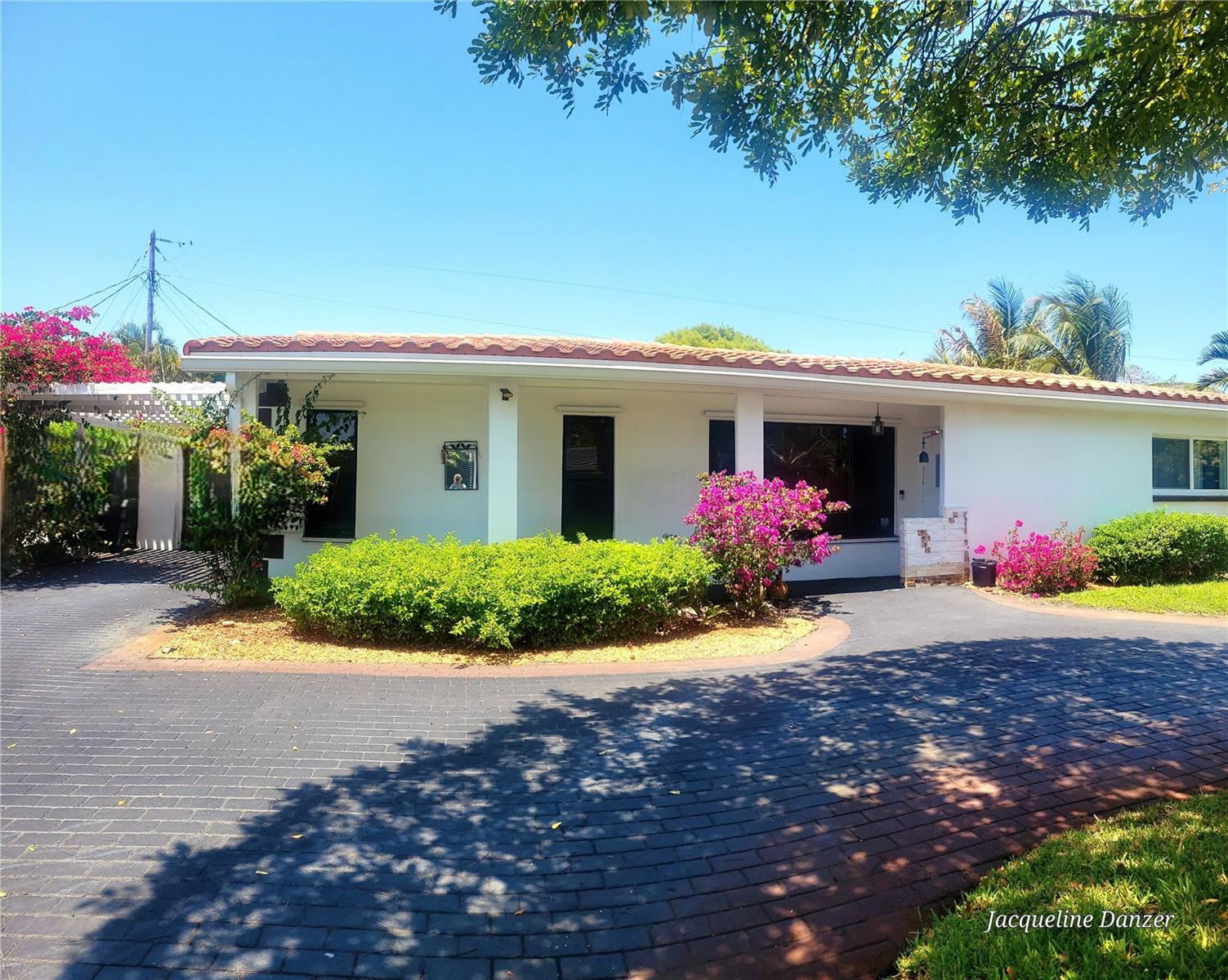 2241 Northeast 38th Street – photo 1