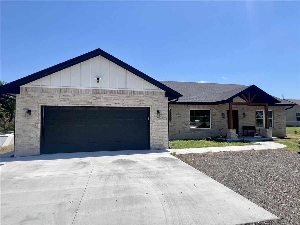 2241 Old Highway 81 – photo 1 of 24