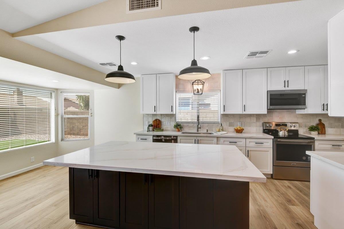 7331 W Windrose Drive – photo 1