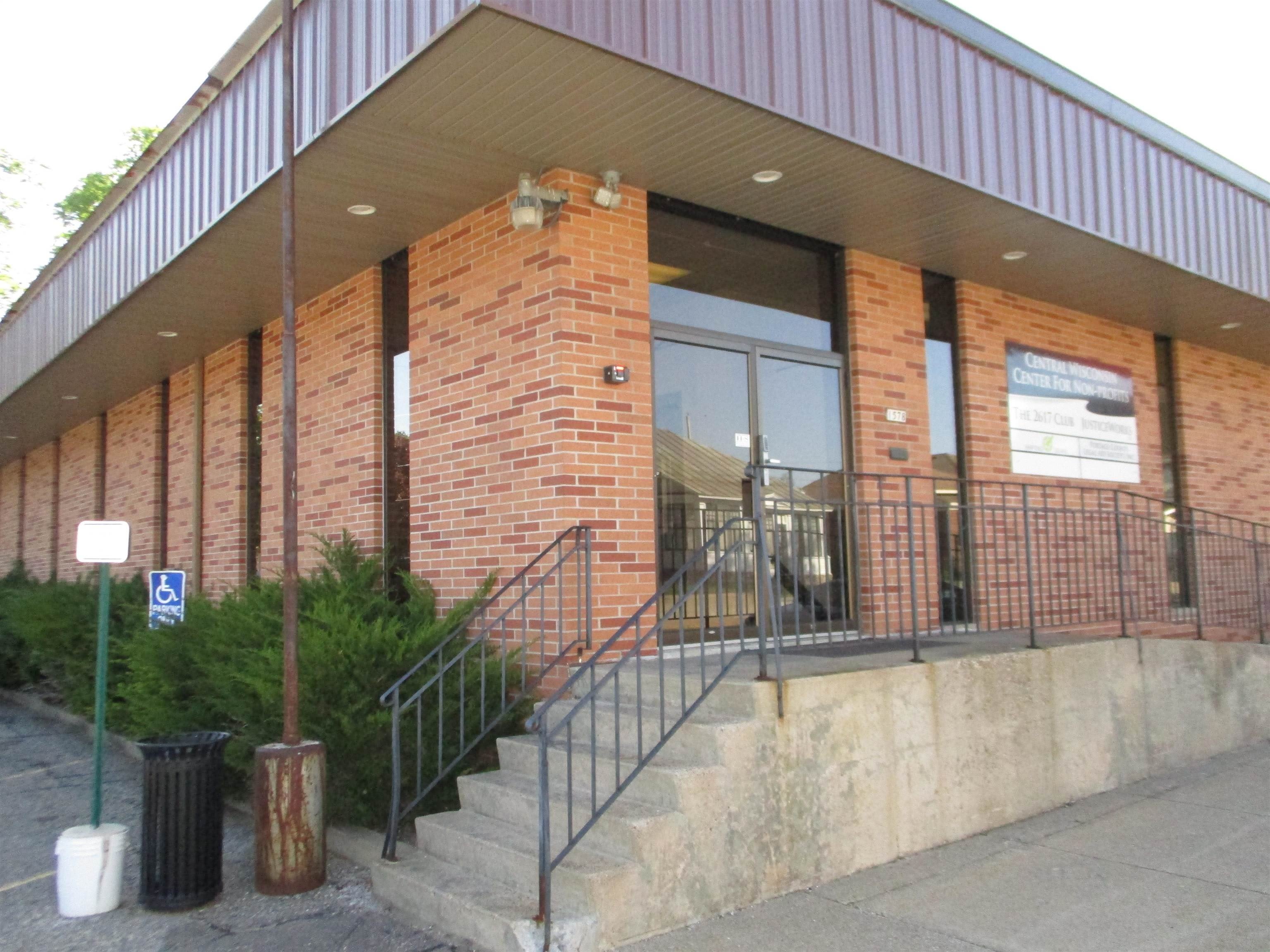 1578 STRONGS AVENUE – photo 1 of 21