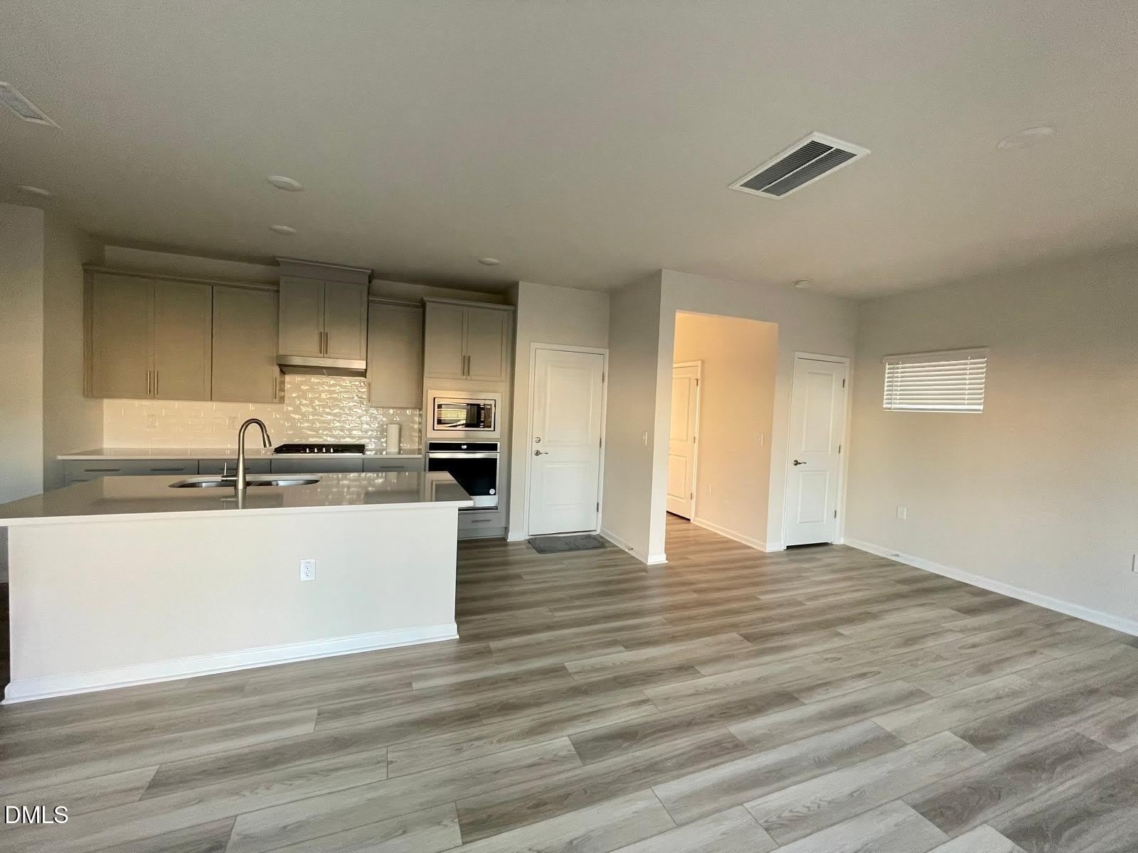 129 Rushmore Avenue – photo 1