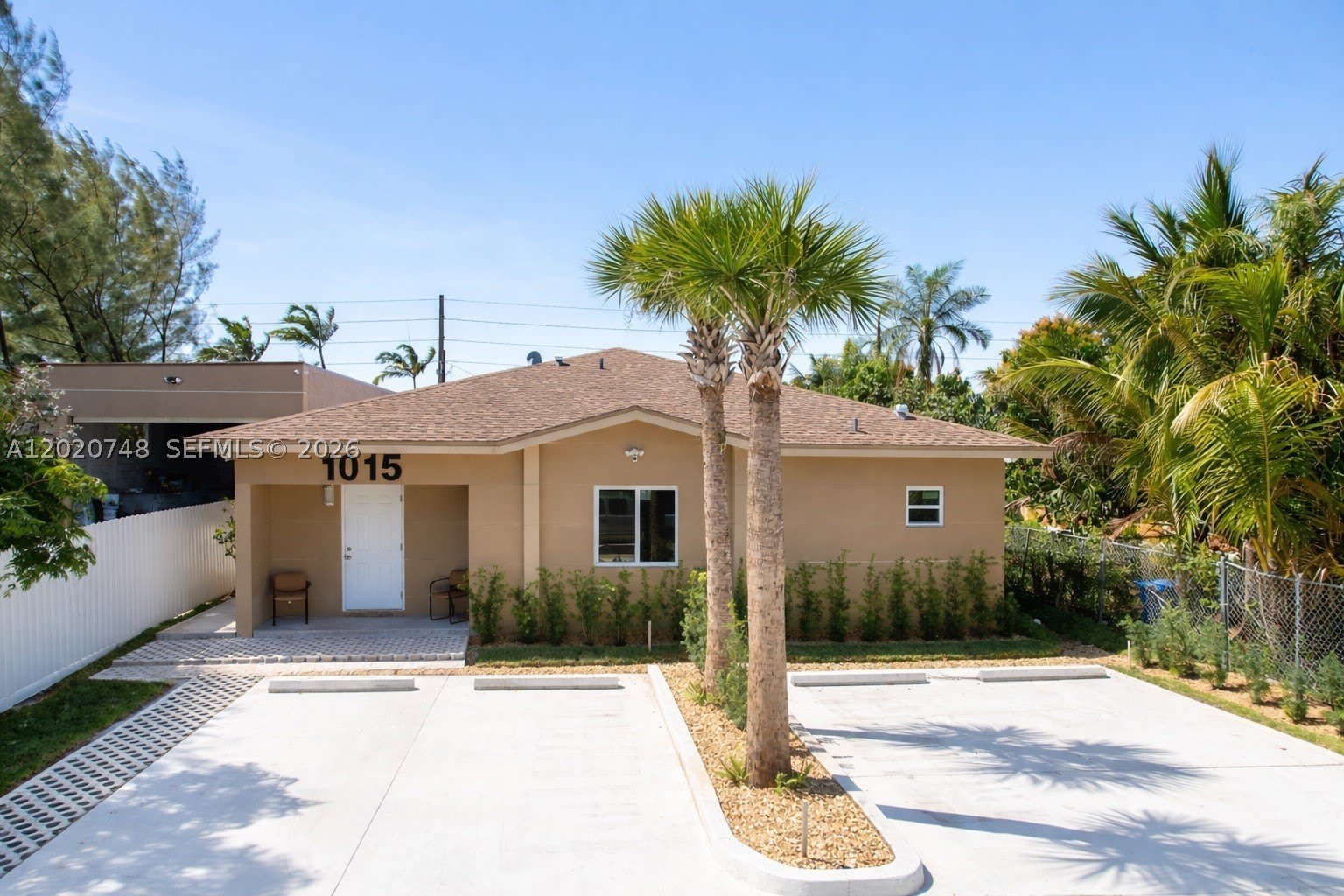 1015 NW 8th Ave – photo 1
