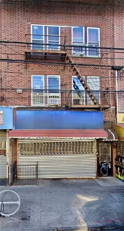 4421 8Th Avenue – photo 1