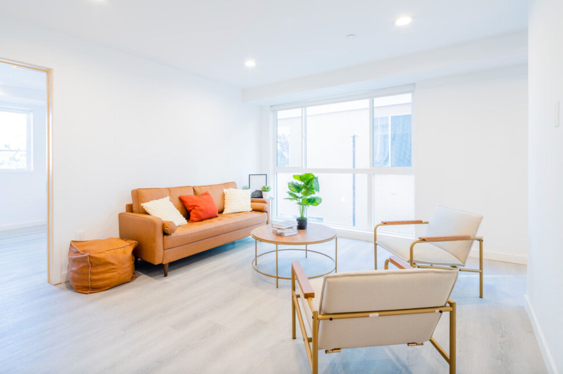 1815 W Adams Boulevard – photo 1