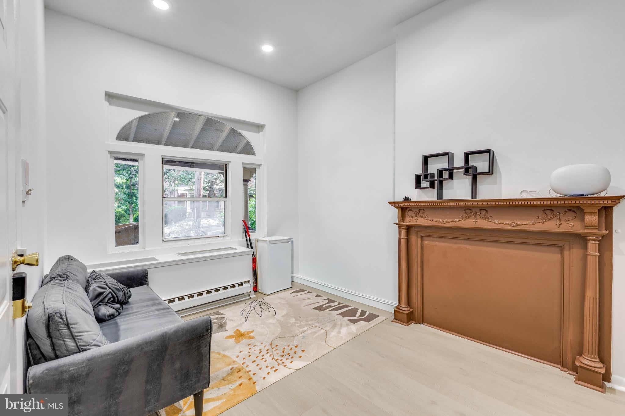 4242 PINE Street – photo 1