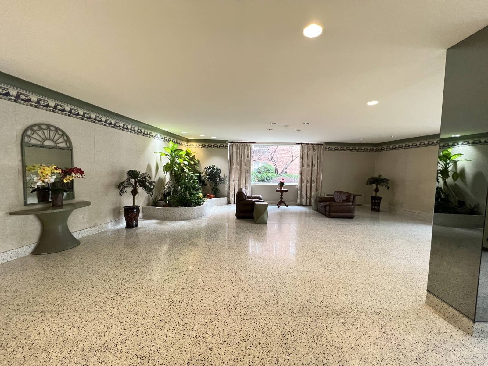 42-65 Kissena Blvd. – photo 1
