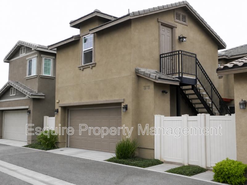 530 OWENS RIVER DR – photo 1 of 7
