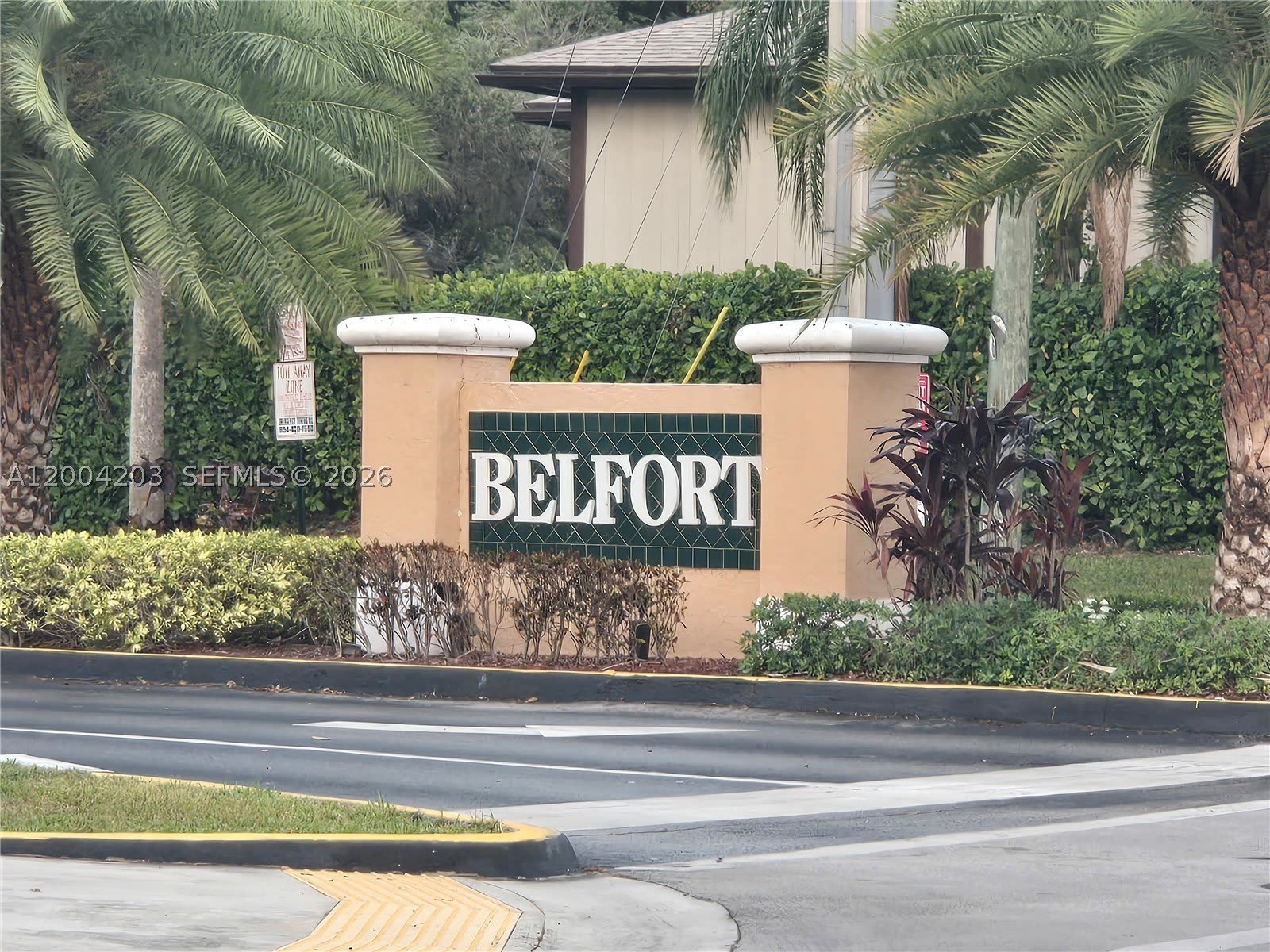 9610 S Belfort Cir – photo 1