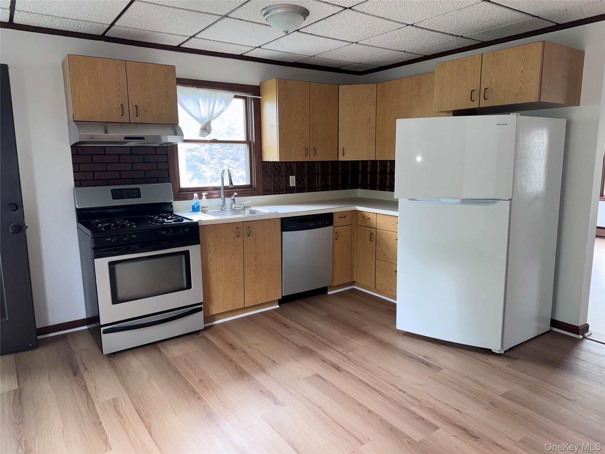 7 Grand Street – photo 1 of 9