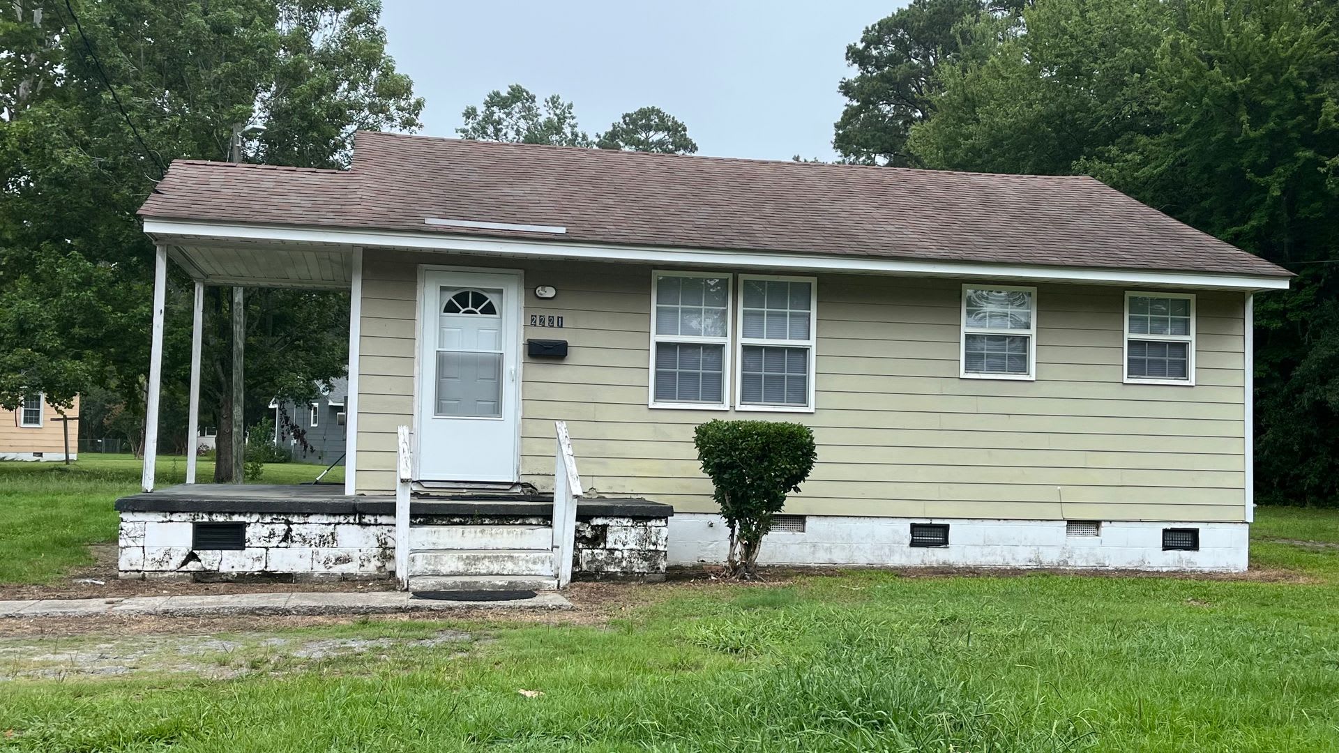 2221 Briarfield Rd. – photo 1 of 8