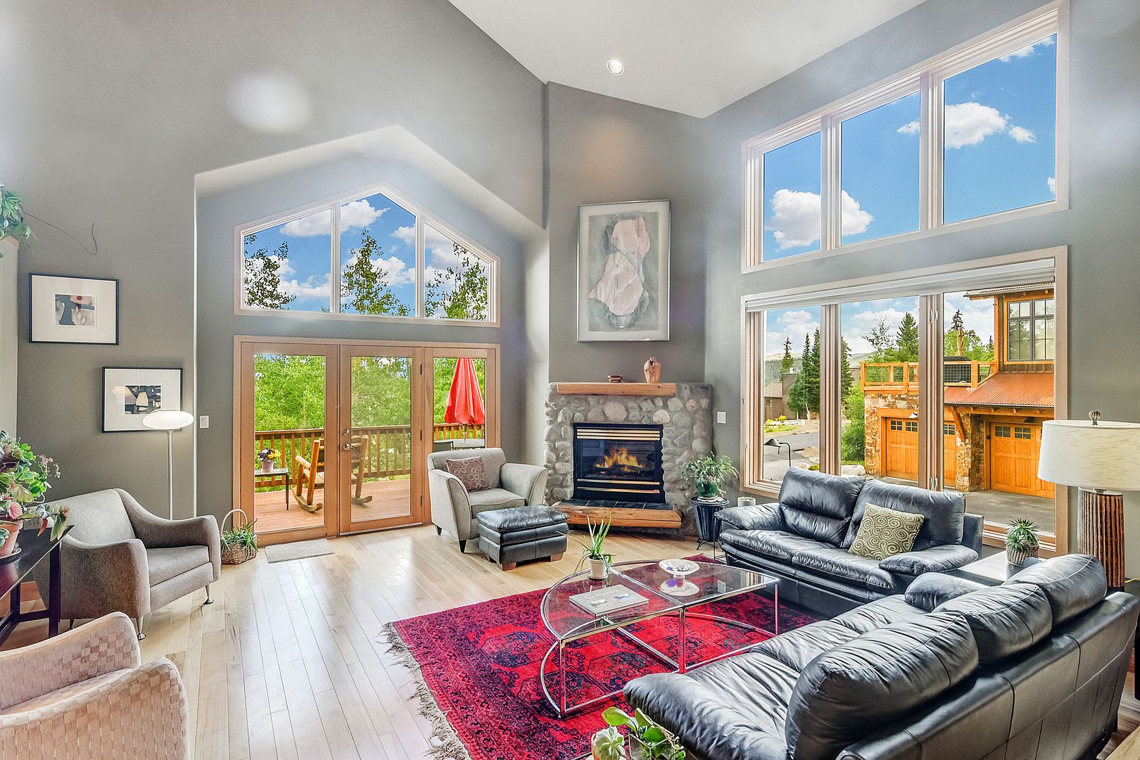 Year lease! Garage! Beautiful views! Great Decks! – photo 1