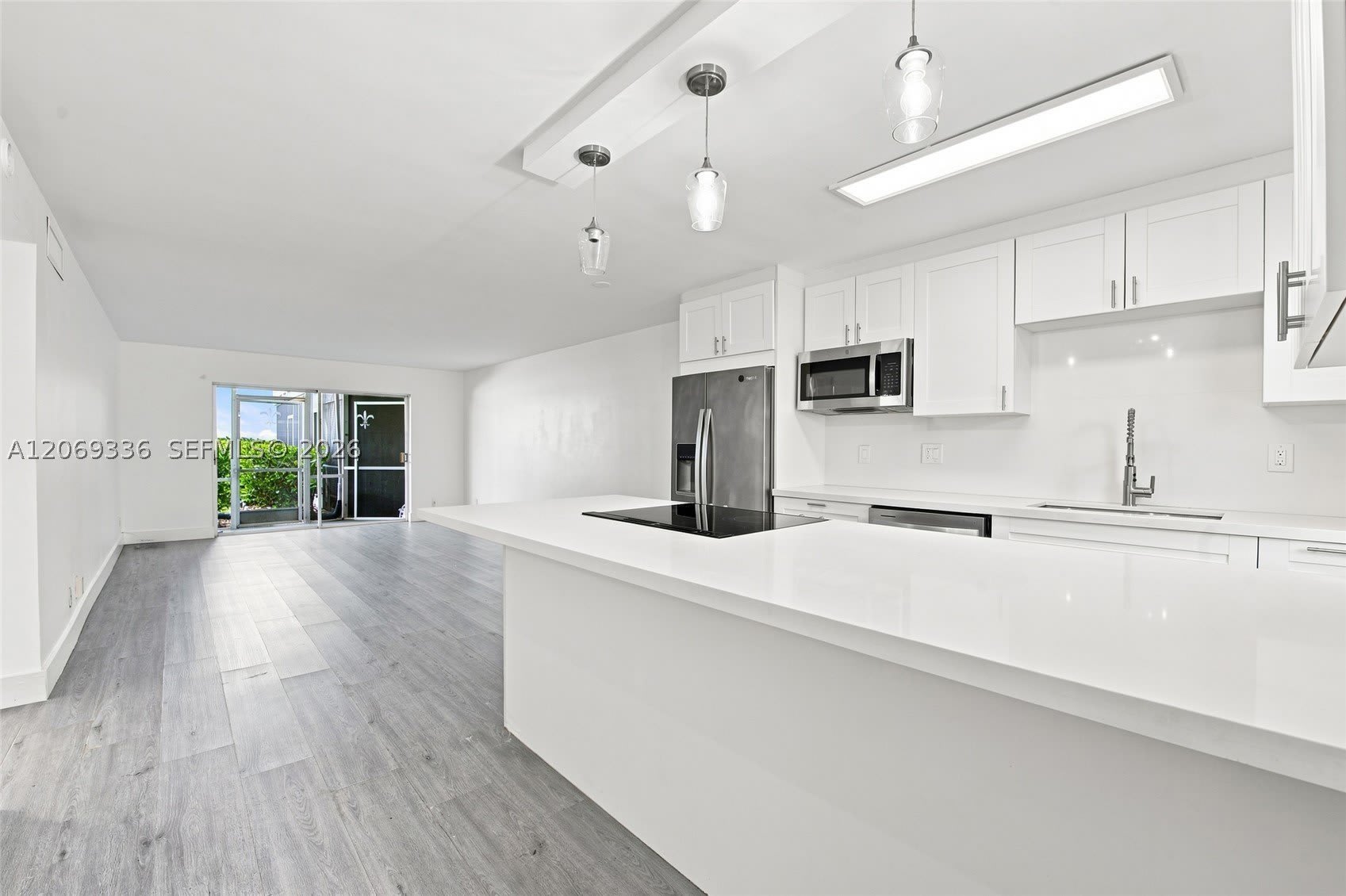 222 N Federal Hwy – photo 1