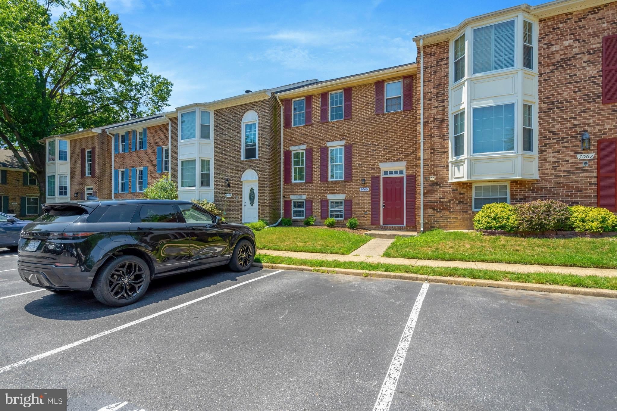 7065 LEEWOOD FOREST Drive – photo 1 of 61