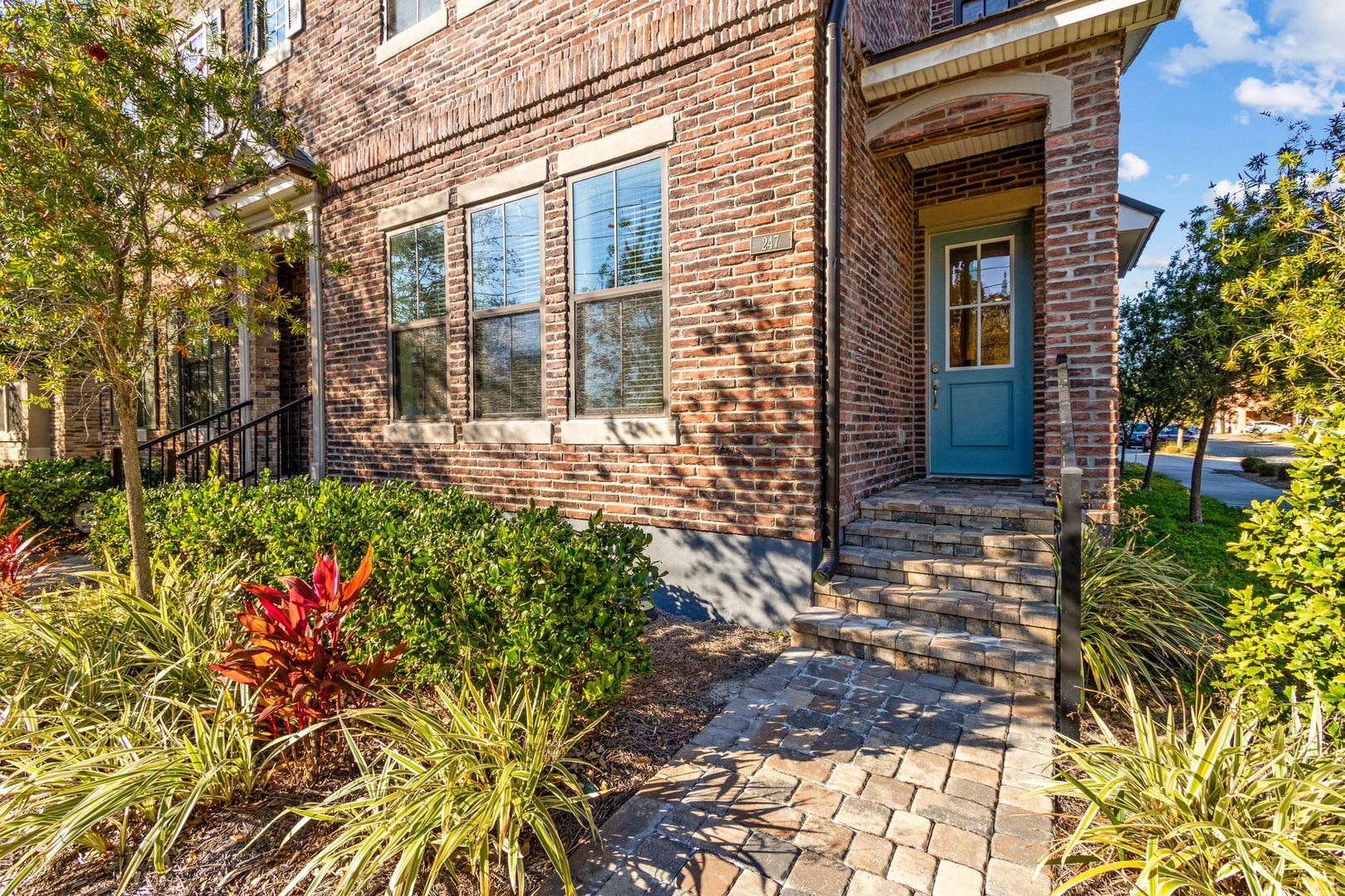Harborview Townhouse – photo 1