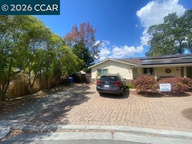 12 Trina Ct – photo 1 of 13