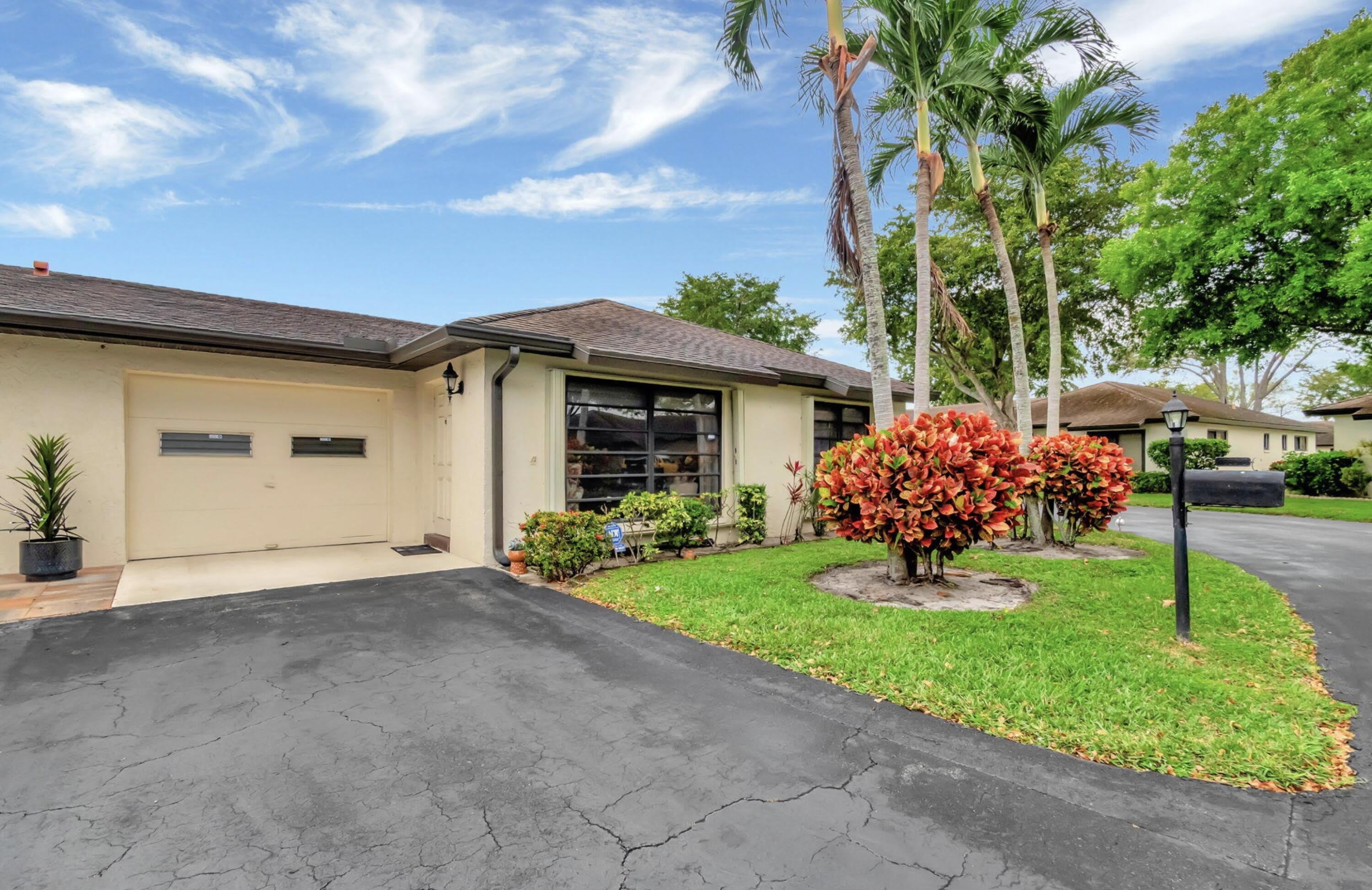 4660 Greentree Place – photo 1
