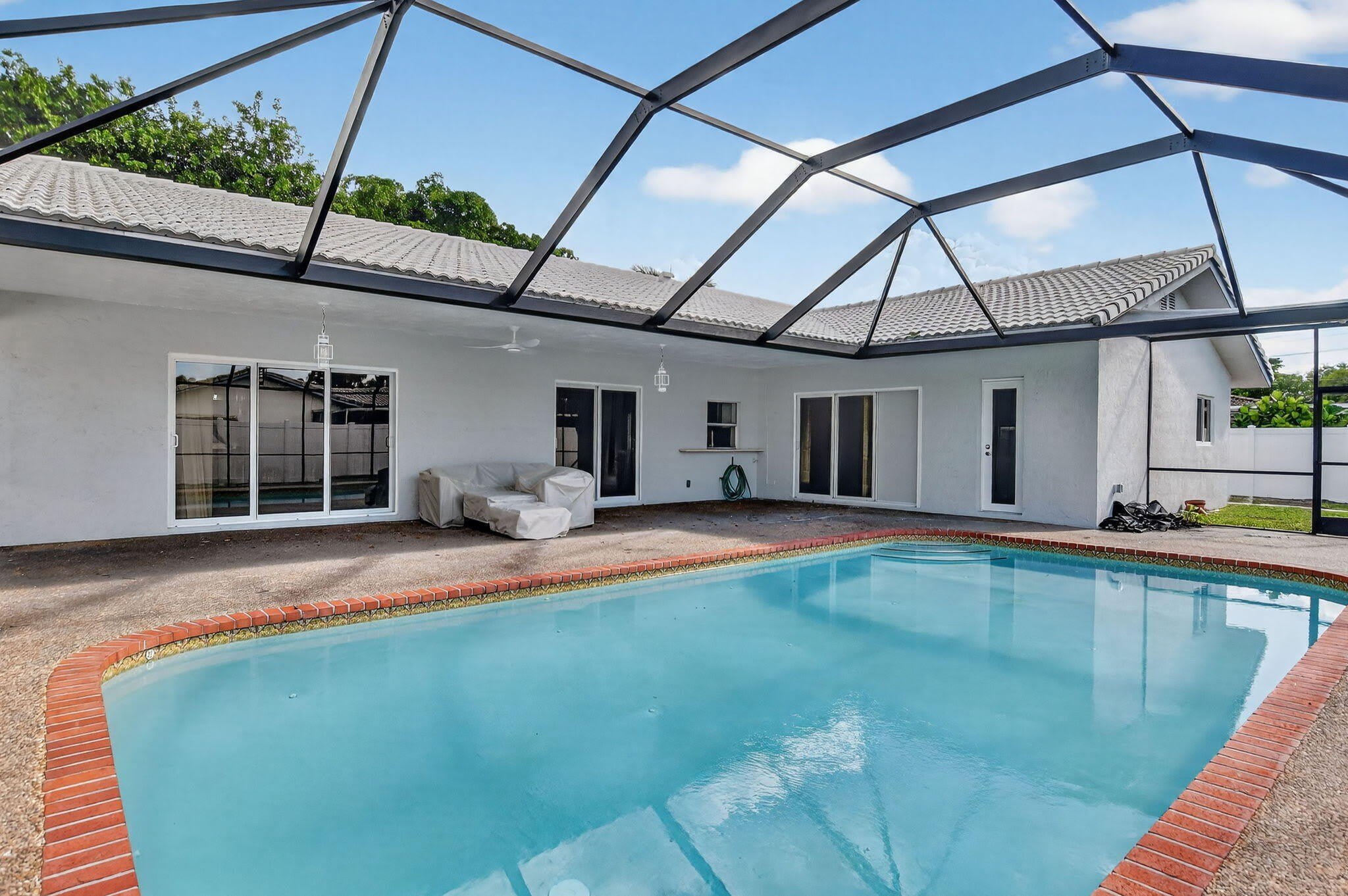 1544 Nw 9Th Street – photo 1