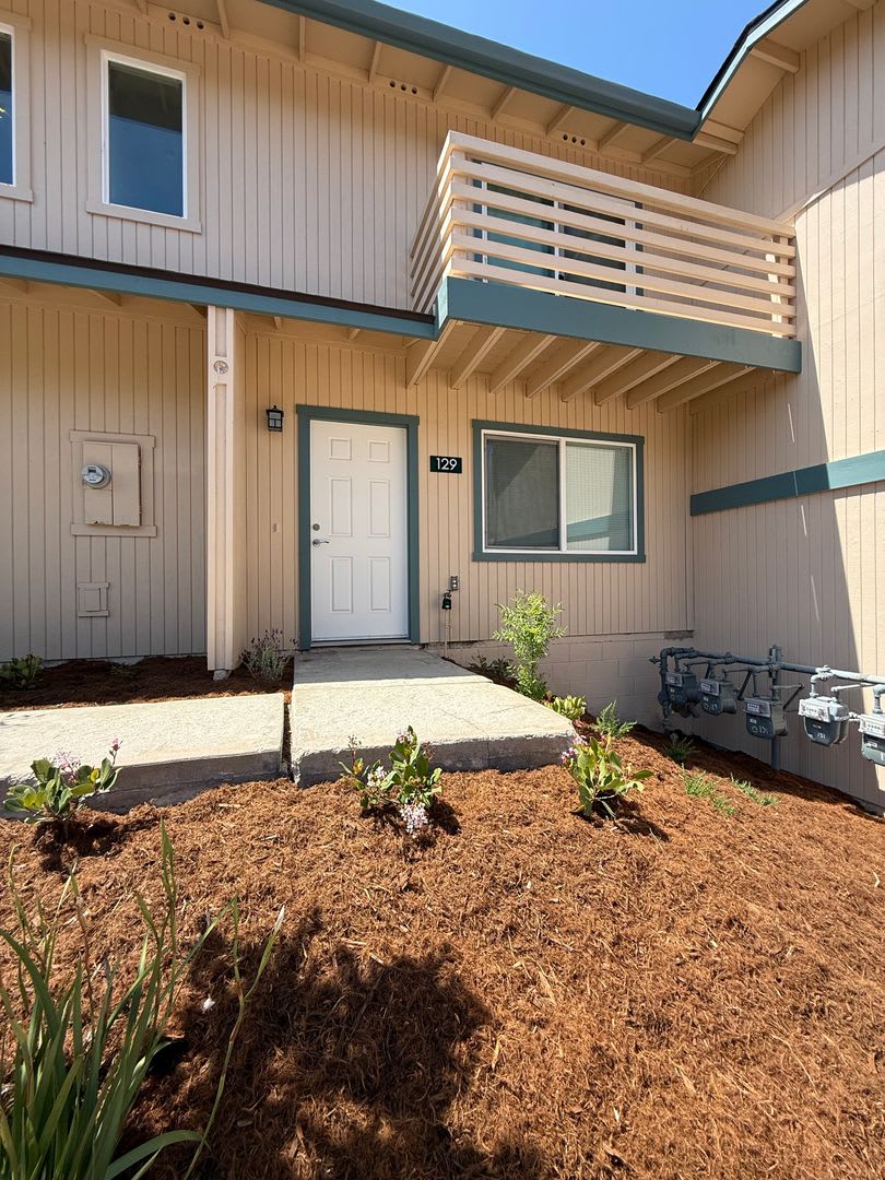 2 Bed 1.5 Bath Fully Remodeled Condo AVAILABLE 9/15/2026!! *DO NOT DISTURB TENANTS* – photo 1 of 22