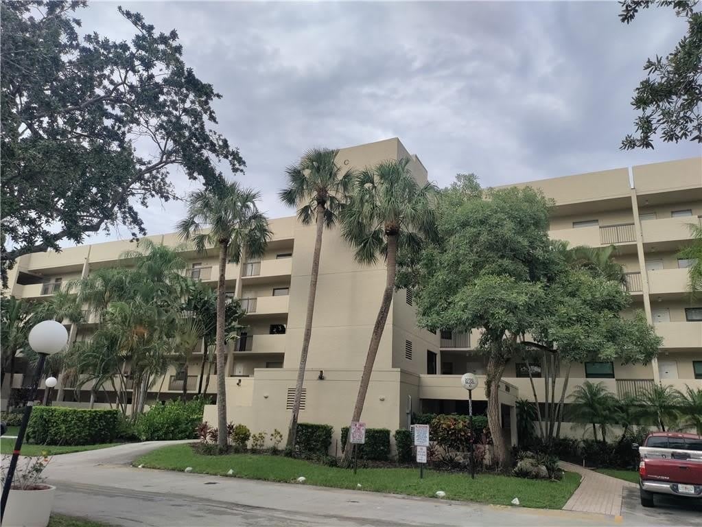 3050 NW 42nd Avenue – photo 1