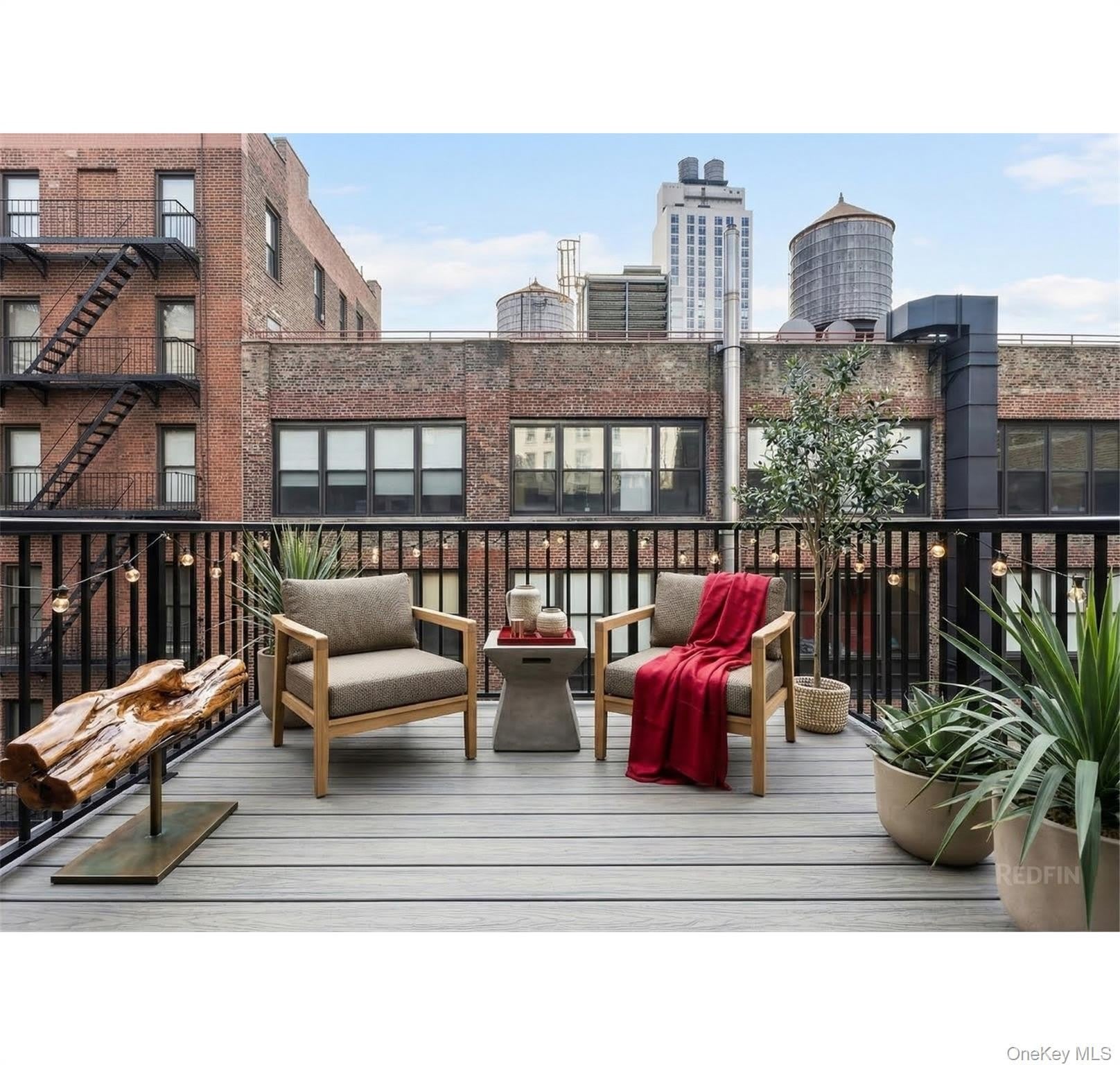 128 W 26th Street – photo 1