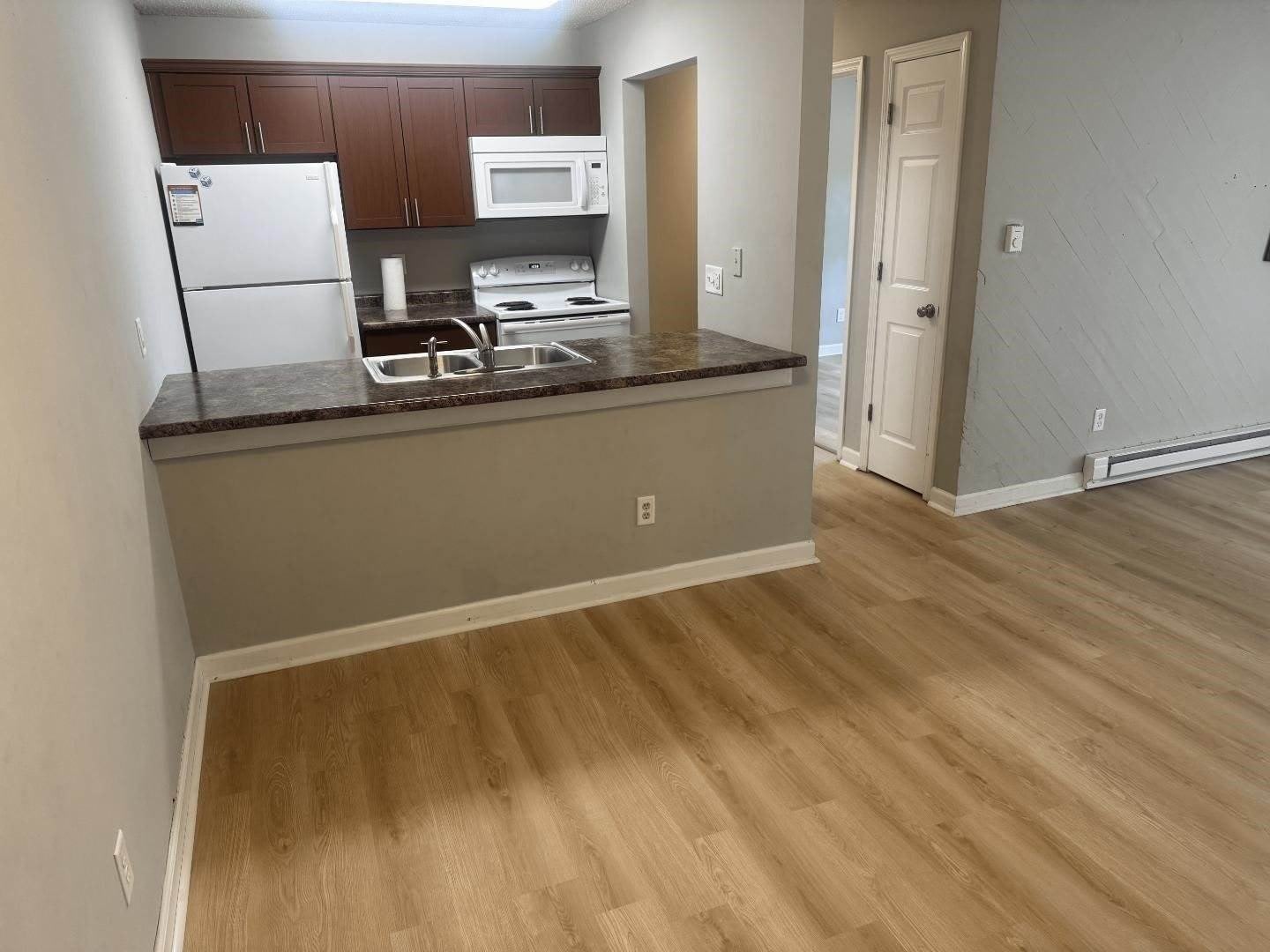 1831 Fuller Road – photo 1
