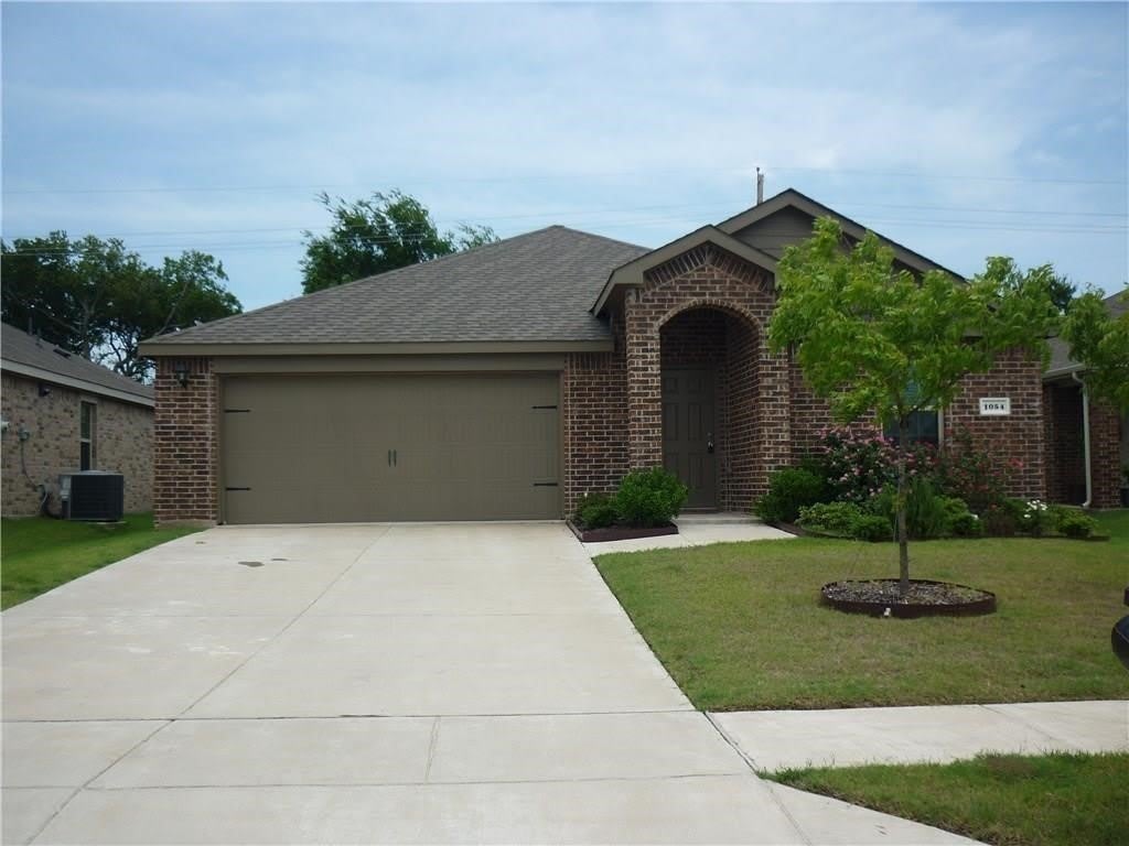 1054 Churchill Drive – photo 1