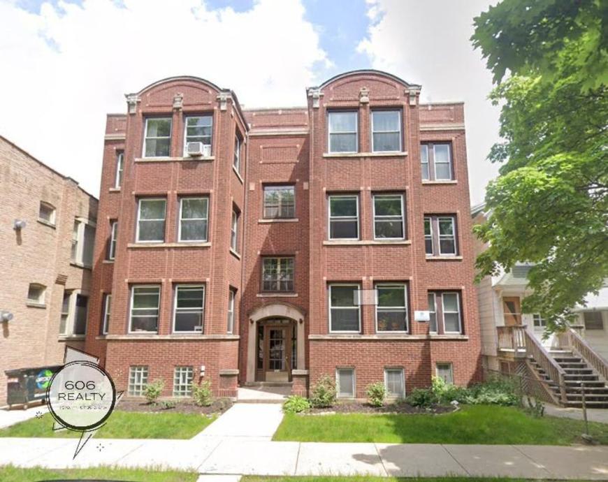 3943 N Kostner Ave – photo 1