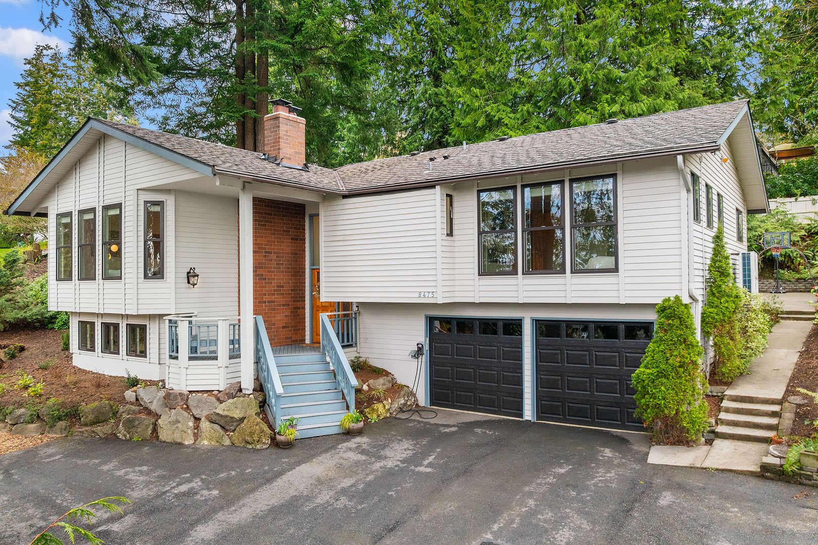 Modern Elegance Meets Island Living 8475 Se 45Th St Mercer Island Wa 98040 4 Beds 3 Baths Prime North End Location – photo 1 of 22