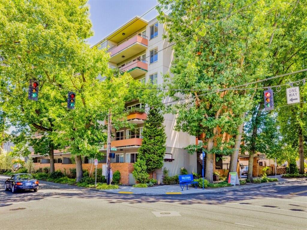 The Irvington Apartments – photo 1
