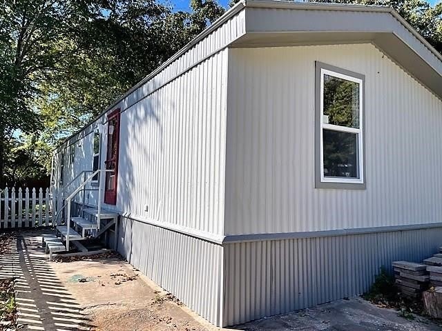 434 Sherman Drive – photo 1 of 7